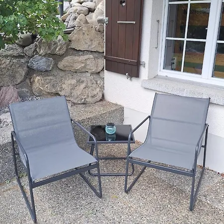 Lägenhet Confortable Avec Terrasse Zweisimmen