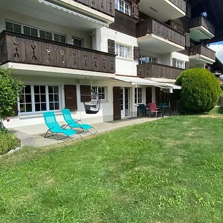 Lägenhet Confortable Avec Terrasse Zweisimmen