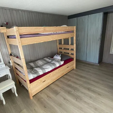Lägenhet Confortable Avec Terrasse Zweisimmen