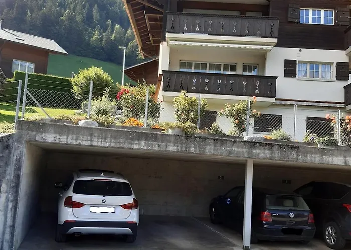 Confortable Avec Terrasse Zweisimmen